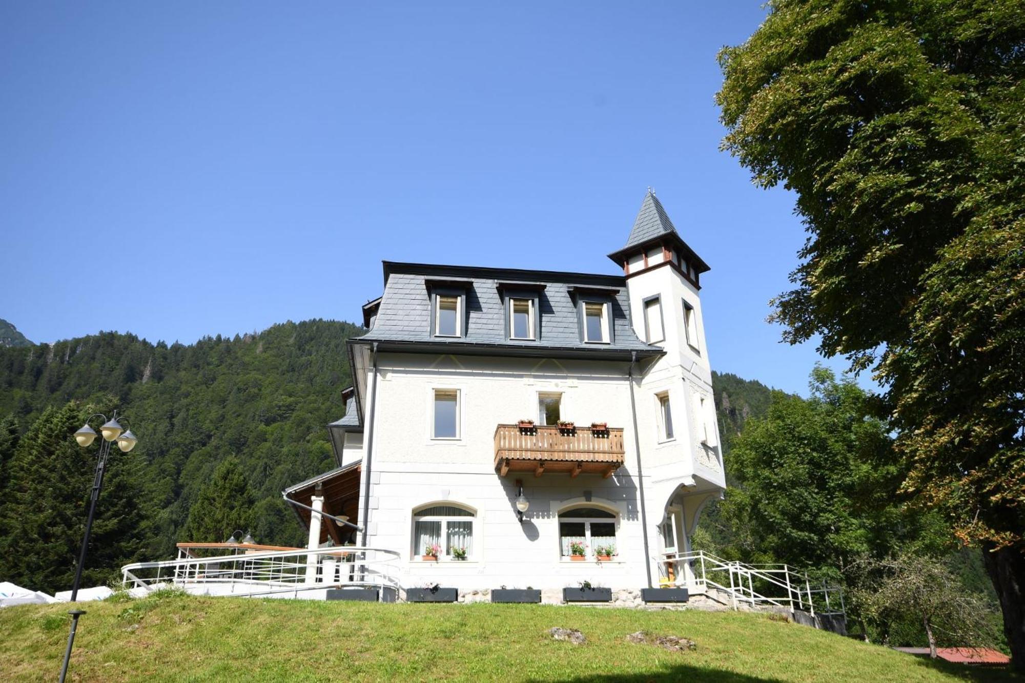 Hotel Saisera Valbruna Exterior photo