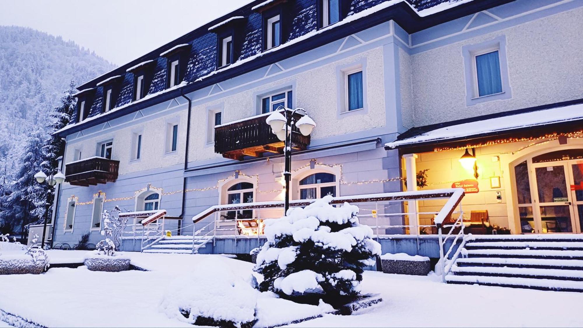 Hotel Saisera Valbruna Exterior photo